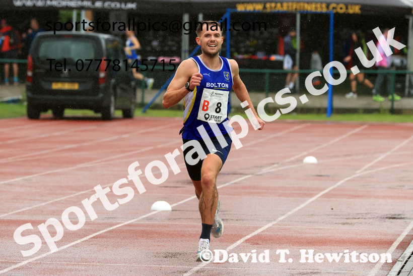Senior Mens 6 Stage 2025 Northern Athletics Autumn Road Relays, Leigh, Lancashire. Photo: David T. Hewitson/Sports for All Pics